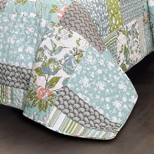 Load image into Gallery viewer, Full/Queen Boho Floral Blue Cotton Lightweight Quilt Set