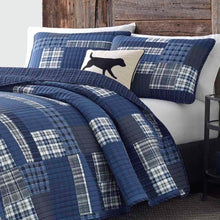 Load image into Gallery viewer, Full/Queen size 100-Percent Cotton Reversible 3 Piece Blue Patchwork Quilt Set