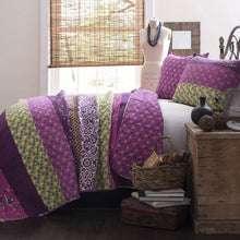 Load image into Gallery viewer, Full/Queen Vibrant Purple Yellow Boho Floral Reversible Lightweight Quilt Set