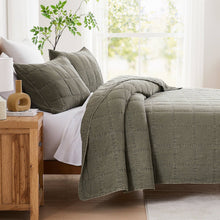Load image into Gallery viewer, Full/Queen 3 Piece Cotton Faded Stone Washed Lightweight Quilt Set Green