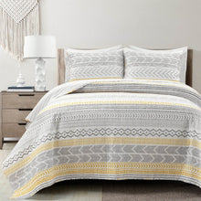 Load image into Gallery viewer, Full/Queen Scandinavian Grey/Yellow Reversible Cotton Quilt Set
