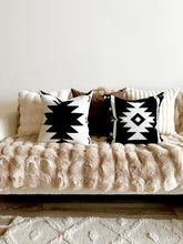 Load image into Gallery viewer, Hardin Pillow Cover