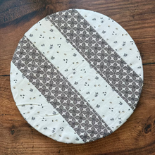 Load image into Gallery viewer, Medium Bowl &amp; Banneton Covers