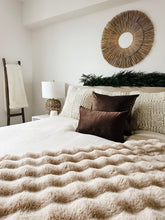 Load image into Gallery viewer, Hardin Pillow Cover