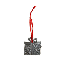 Load image into Gallery viewer, Little Present Ornament