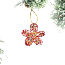 Load image into Gallery viewer, Daisy Cereal Box Wire Ornament- Red