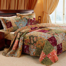 Load image into Gallery viewer, Full / Queen size 100% Cotton Patchwork Quilt Set with Floral Paisley Pattern
