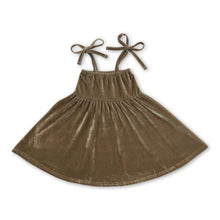 Load image into Gallery viewer, Suspenders velvet baby girls dresses