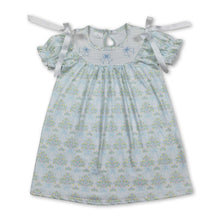 Load image into Gallery viewer, Short sleeves bow smocked floral baby girls dresses