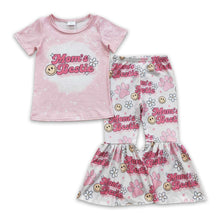 Load image into Gallery viewer, Mom's bestie smile floral kids girls clothing set
