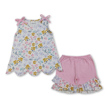 Load image into Gallery viewer, Sleeveless floral scallop top light pink shorts girls outfits