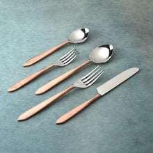 Load image into Gallery viewer, Crimson Hammered Flatware, 5- Pc. Place Setting