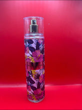 Load image into Gallery viewer, Sofia Vergara Lost In Paradise Perfume Mist Set