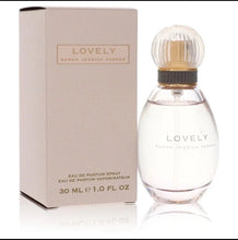 Load image into Gallery viewer, Sarah Jessica Parker Lovely Perfume