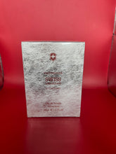 Load image into Gallery viewer, Victorinox Swiss Unlimited Snowflower Perfume