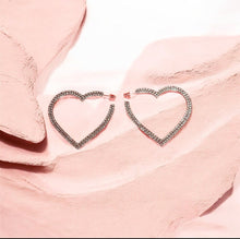 Load image into Gallery viewer, Glitzy Hearts Earrings