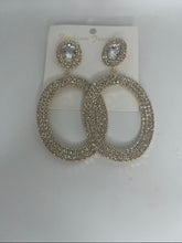 Load image into Gallery viewer, Extravagant Crystal Earrings