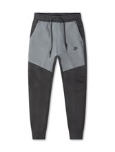 Load image into Gallery viewer, Nike Mens Tech Fleece Jogers - Cool Grey
