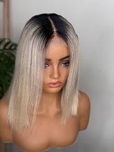 Load image into Gallery viewer, Blonde Balayage Bob Wig