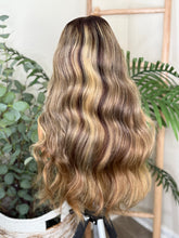 Load image into Gallery viewer, Honey Blonde Balayage Wave Wig