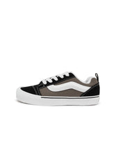 Load image into Gallery viewer, Vans Big Kids Knu School - Black/Bungee Cord