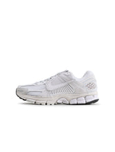 Load image into Gallery viewer, Nike Womens Zoom Vomero 5 - Triple White