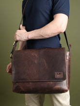 Load image into Gallery viewer, Genuine Sitka Leather Laptop Bag