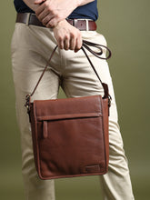 Load image into Gallery viewer, Leather Crossbody Bag for Travel Work