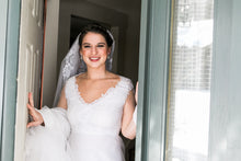 Load image into Gallery viewer, The Kelley Bridal Comb and earring Duo (Crystal Pearl and Rhinestone)