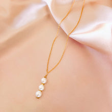 Load image into Gallery viewer, Pearl Bar Necklace