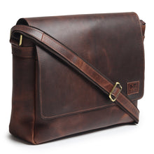 Load image into Gallery viewer, Genuine Sitka Leather Laptop Bag