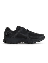 Load image into Gallery viewer, Nike Mens Zoom Vomero 5 - Triple Black