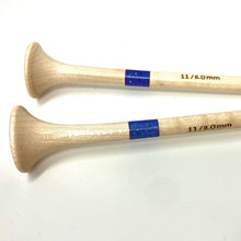 Load image into Gallery viewer, Purple Glitter Resin &amp; Maple Knitting Needles