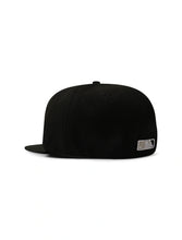 Load image into Gallery viewer, New Era 5950 Dodgers Side LA Metallic Script Hat - Black/Silver