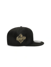 Load image into Gallery viewer, New Era 950 World Series Snapback - Black/Gold