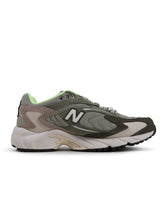 Load image into Gallery viewer, New Balance Mens 725 Shoes - Olivine