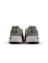 Load image into Gallery viewer, New Balance Mens 725 Shoes - Olivine