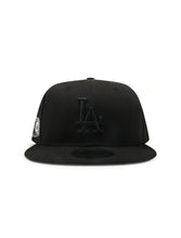 Load image into Gallery viewer, New Era 950 9x Champs Snapback - Black