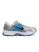 Load image into Gallery viewer, Nike Mens Zoom Vomero 5 - Pure Platinum/Photo Blue