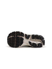 Load image into Gallery viewer, Nike Womens Zoom Vomero 5 - Light Silver Chrome
