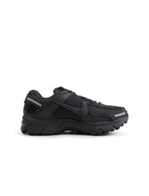 Load image into Gallery viewer, Nike Womens Zoom Vomero 5 - Black