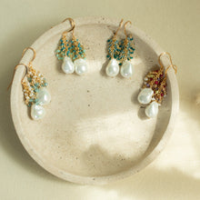 Load image into Gallery viewer, Pearl Gossamer Earrings