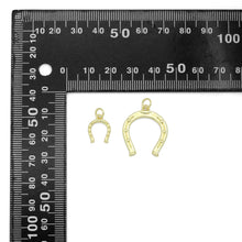 Load image into Gallery viewer, 18K Gold Lucky Horse Shoe Shape Pendant/Charm, Z1310
