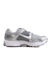 Load image into Gallery viewer, Nike Mens Zoom Vomero 5 - Wolf Grey/White