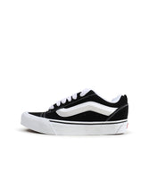 Load image into Gallery viewer, Vans Big Kids Knu Skool - Black/White