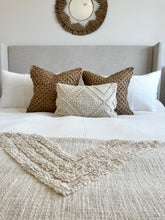 Load image into Gallery viewer, Tanah Pillow Cover