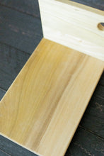 Load image into Gallery viewer, Vertical Cutting Board
