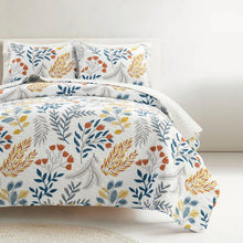 Load image into Gallery viewer, King/CAL King 3 Piece Botanical Floral Lightweight Quilt Set