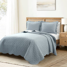 Load image into Gallery viewer, King/Cal King White Blue Scalloped Edge Reversible Thin Light Quilt Set