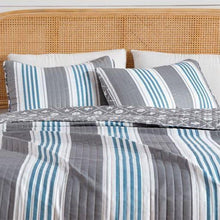 Load image into Gallery viewer, King 3 Piece Coastal Starfish Sand Dollar Grey Blue White Nautical Quilt Set